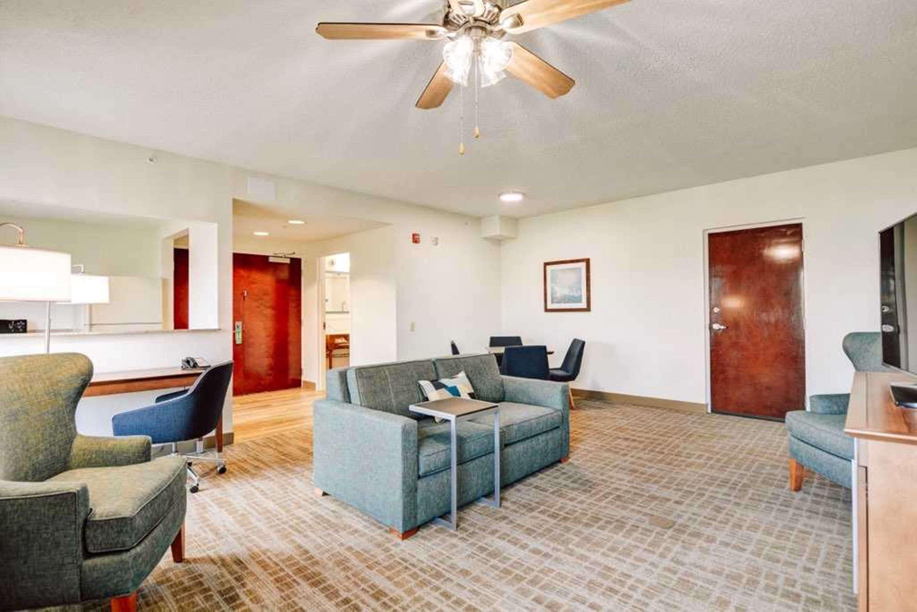 Hampton Inn Palm Beach Gardens Exterior photo