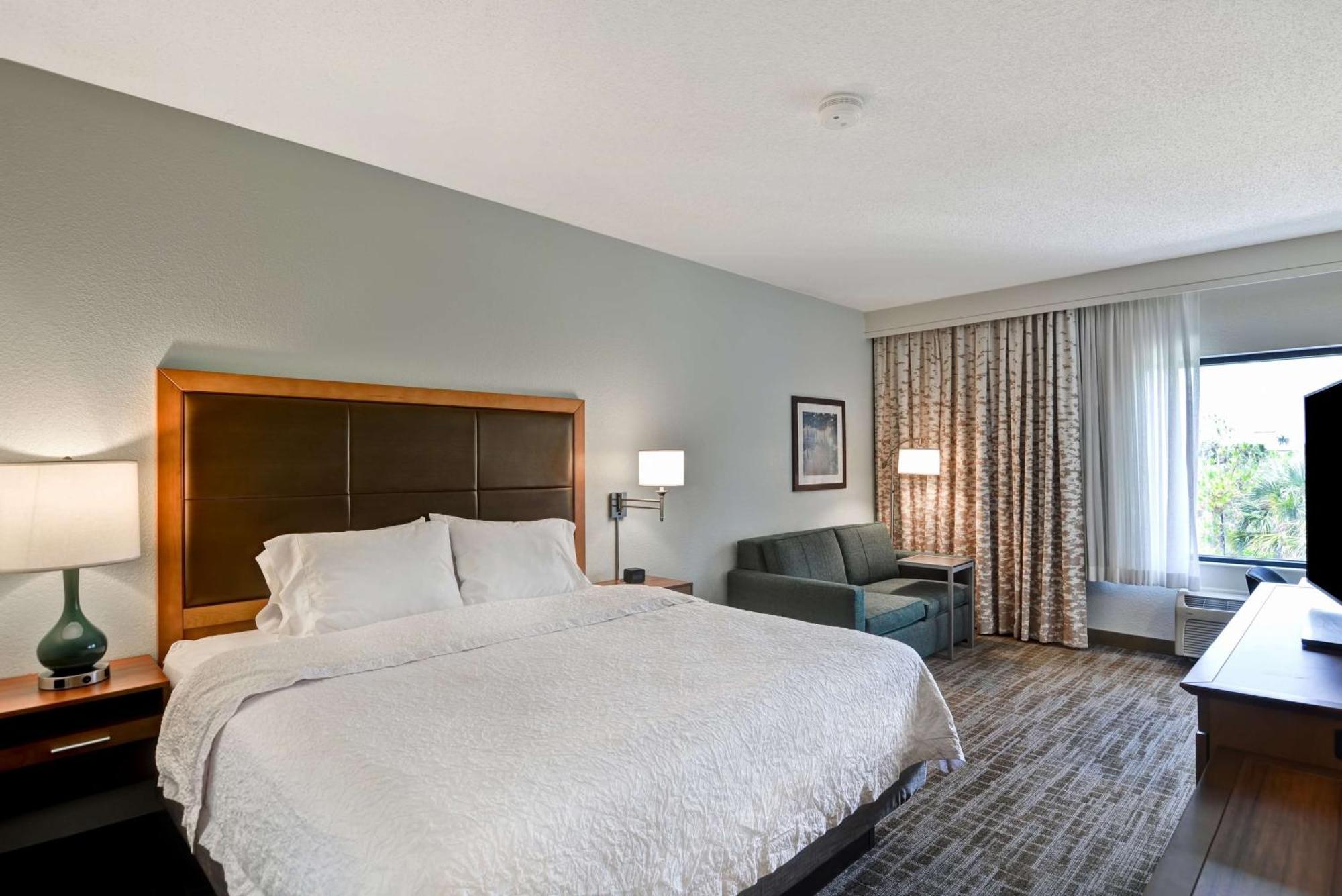 Hampton Inn Palm Beach Gardens Exterior photo