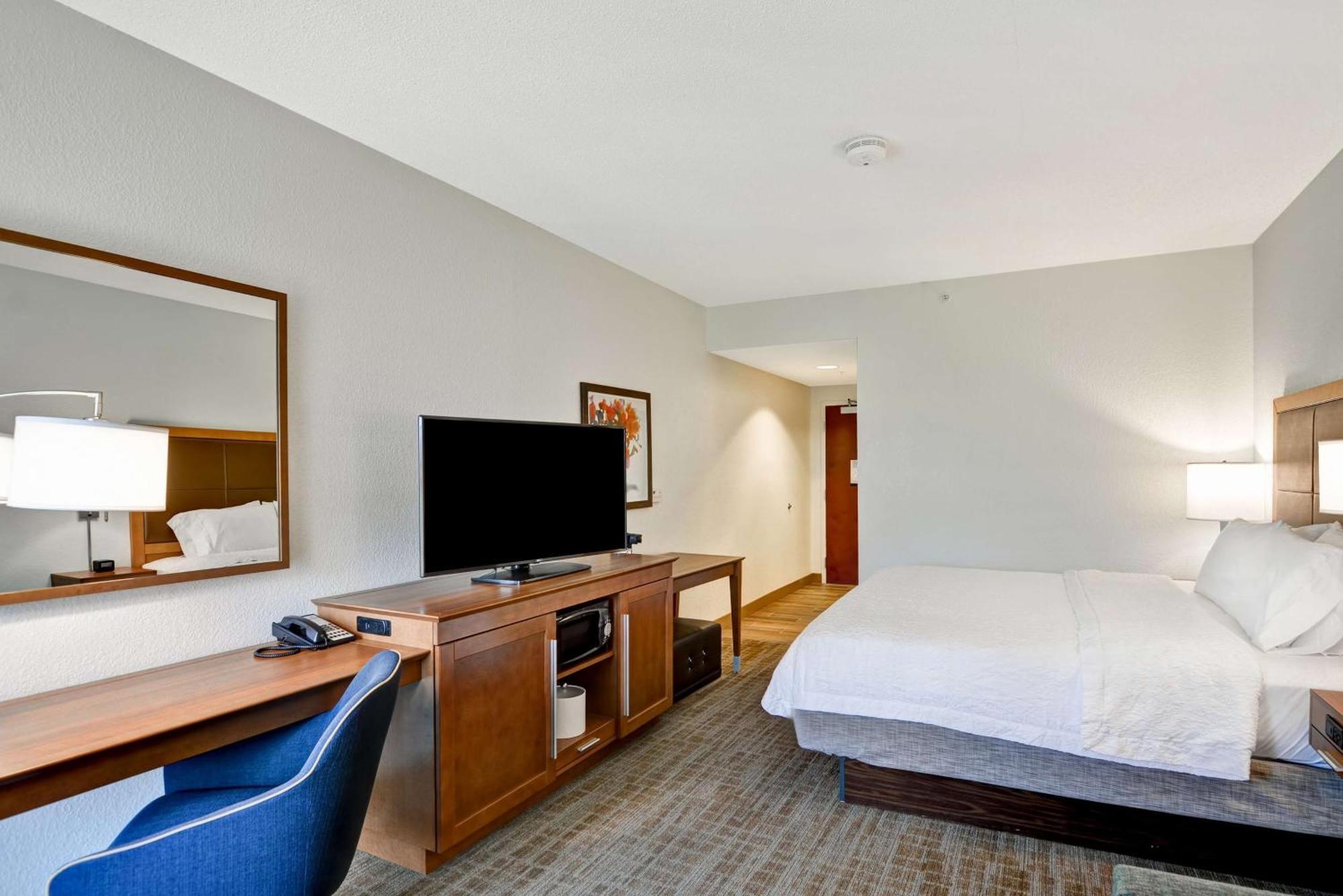 Hampton Inn Palm Beach Gardens Exterior photo