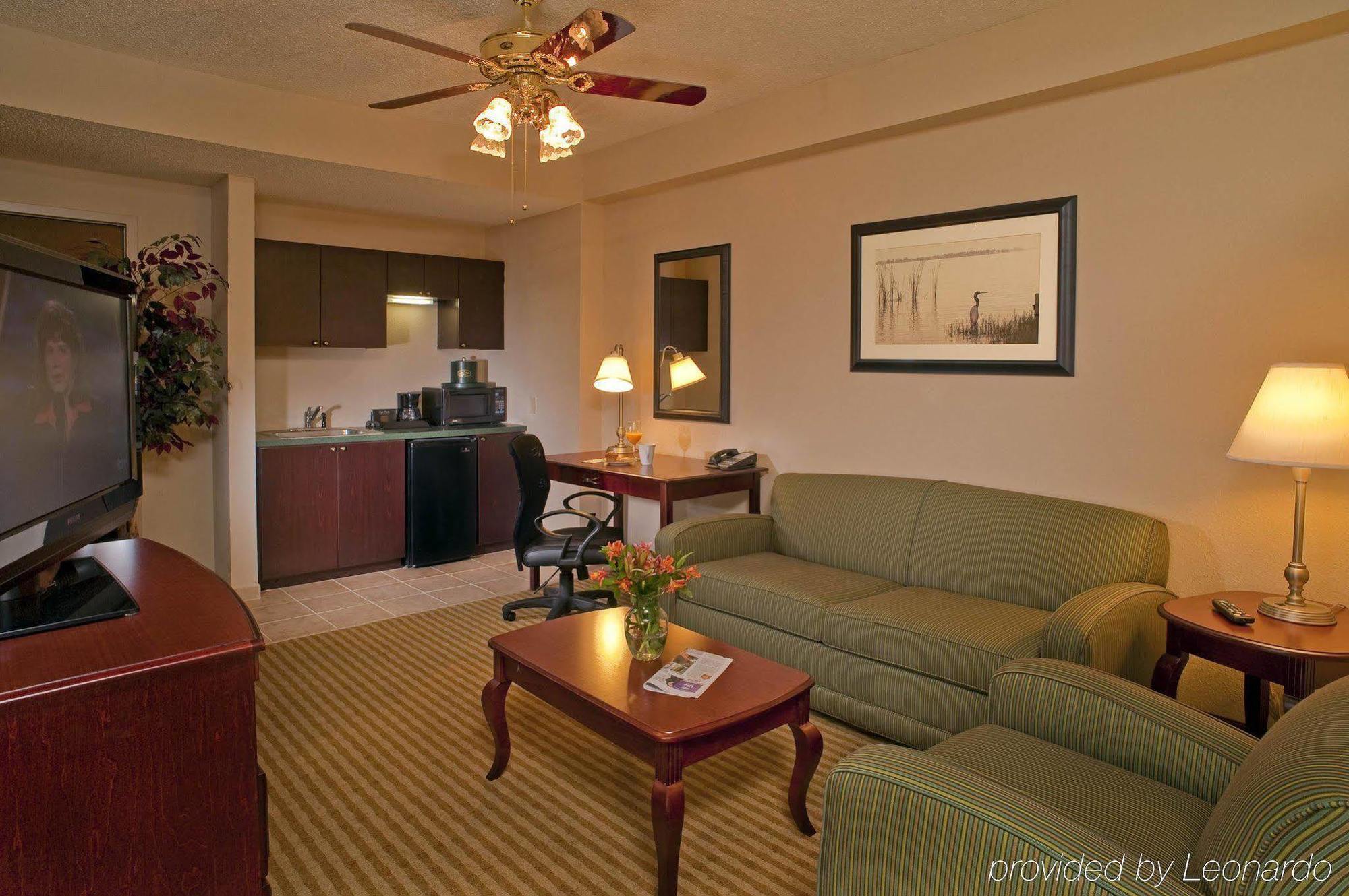 Hampton Inn Palm Beach Gardens Exterior photo
